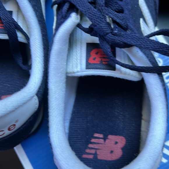 NWB New balance 9.5 - Picture 5 of 7